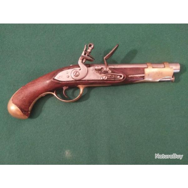 Pistolet Reglementaire de 1763-1766 2e mod�le.