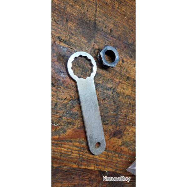 Clef de serrage 12 pans pour �crou 23.7mm sur presse recalibrage rcbs.