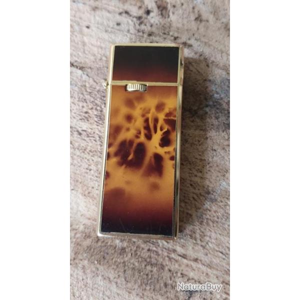 Briquet sharp � gaz  laqu�