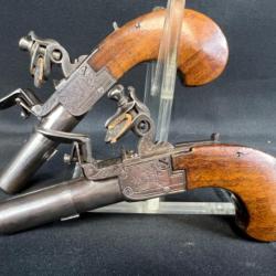 PAIRE PISTOLETS A SILEX A BALLE FORCEE cal 8mm