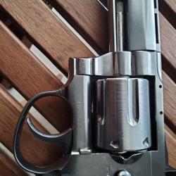 REVOLVER DAN WESSON 6 COUPS