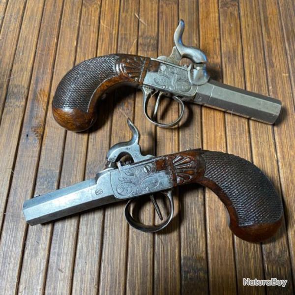 BELLE  PAIRE DE PISTOLETS DE GOUSSET SIGN� ELG AVEC GRAVURES
