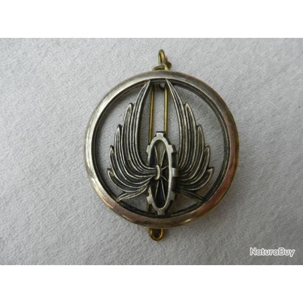 ancien insigne pour b�ret militaire fran�ais du Train
