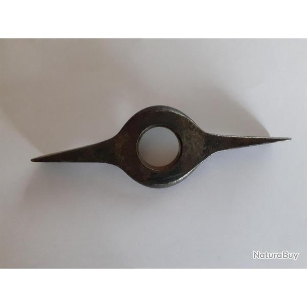 Outil a recalibrer les cartouches de chasse en cal 12