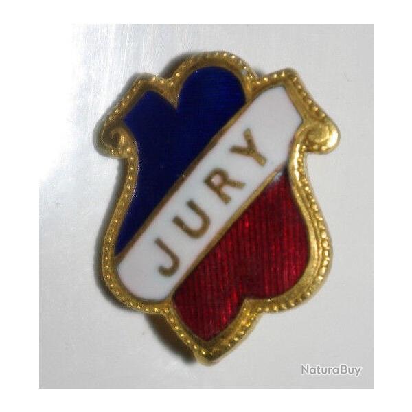 rare insigne jury 23 mm de haut avec attache au dos existe en g�n�ral que en pendentif