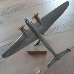 Avion miniature bombardier Art D&eacute;co aluminium ann&eacute;es 1930. Avec socle marbre. Belle pr&eacute;sentation