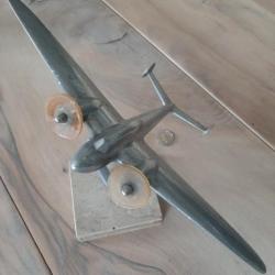 Avion miniature bombardier Art D&eacute;co aluminium ann&eacute;es 1930. Avec socle marbre. Belle pr&eacute;sentation