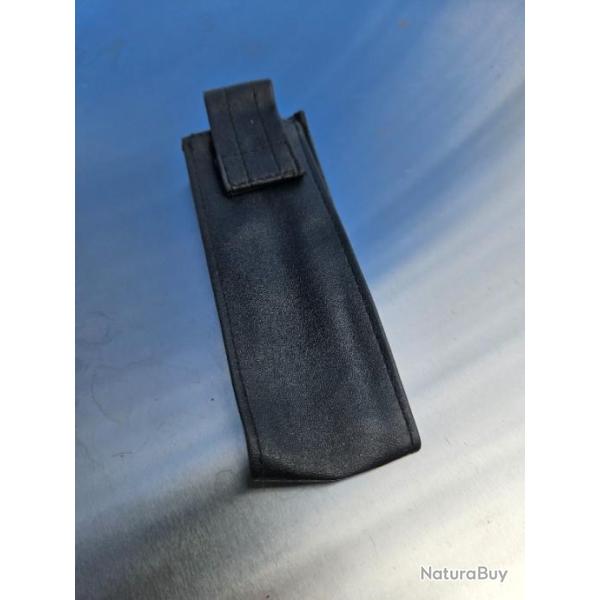 Lot de 3 �tuis couteaux, chargeurs ou autres