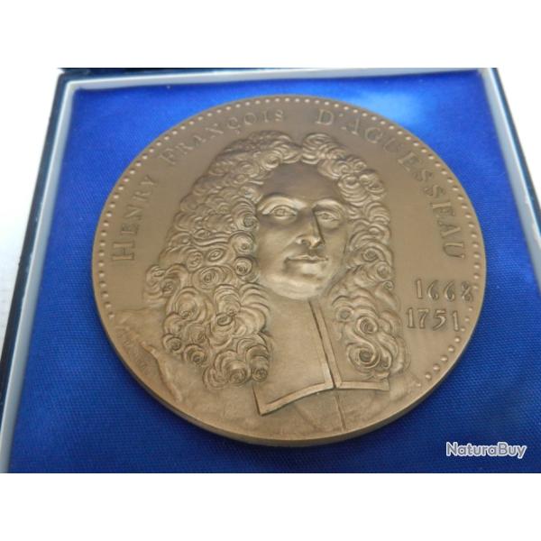m�daille de table Henry Fran�ois d'Aguesseau 1668/1751- notariat fran�ais - caisse des d�p�ts 1977