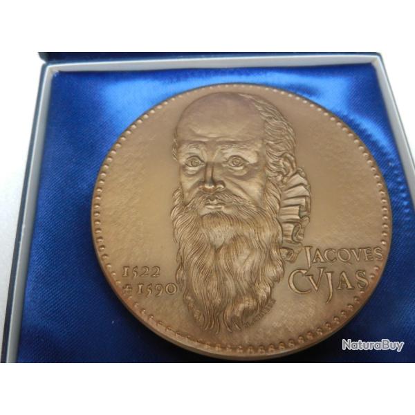 m�daille de table Jacques Cujas - Notariat fran�ais - caisse des d�p�ts 1975