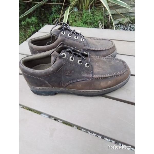 Chaussures de ballade et randonn�e neuves TIMBERLAND t43 superbe cuir
