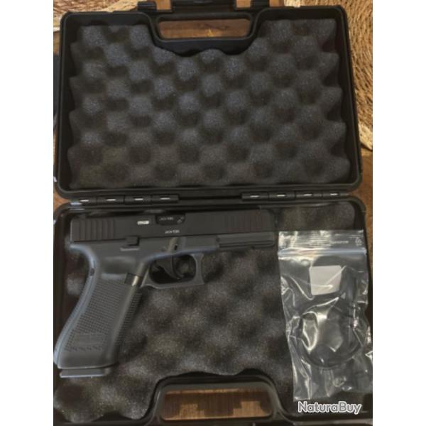 Glock 17 TKE  paintball  5 joules pack avec malette gaz et billes caoutchouc 43