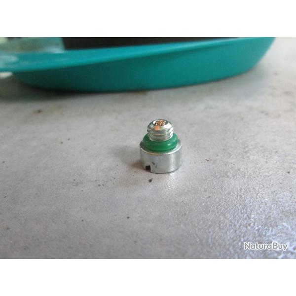 Vis KWC valve de percage capsule co2  serrage a droite (e)