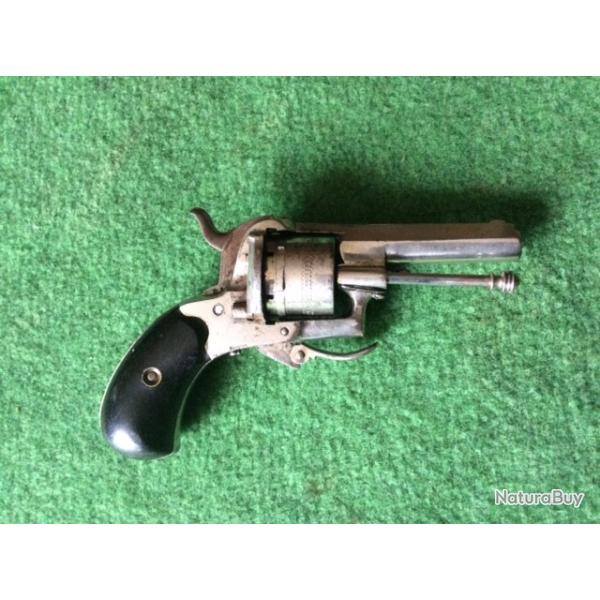 Rare revolver ELG "New English Pattern" calibre 7 mm � broche
