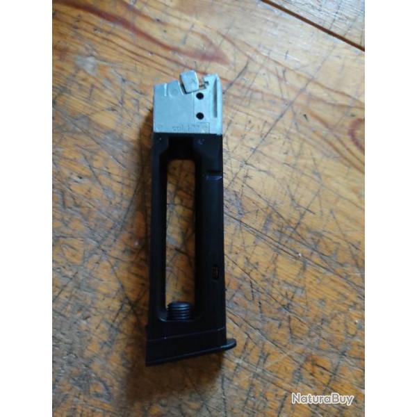 Chargeur CO2 UMAREX 18 coups Glock 17 Gen 3 cal 4.5mm Bbs