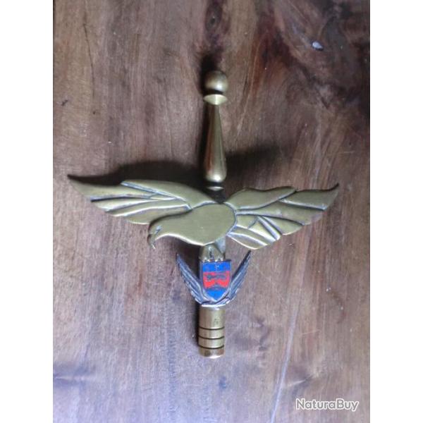 QUILLE de 13cm & insigne base a�rienne  A 702 arthus bertrand paris