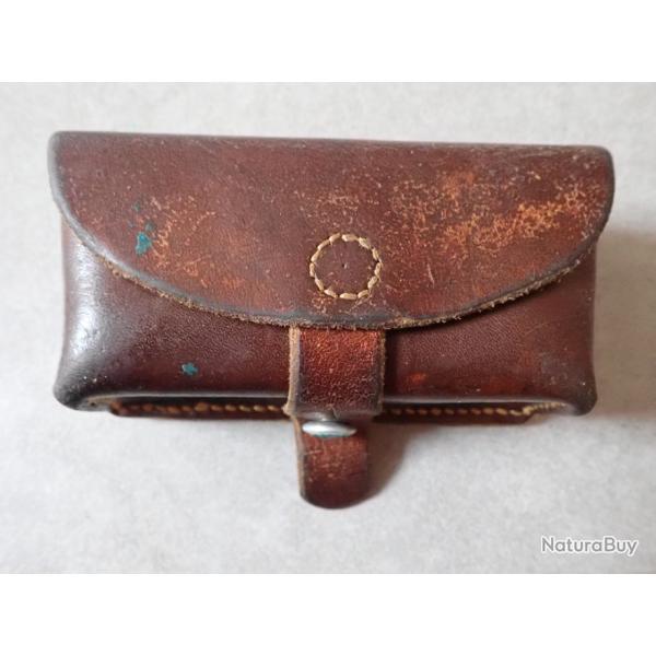 1941 : Trousse pour entretien parabellum P06, P06/24 Suisse ou r�volver 1882/29. Cartouchi�re