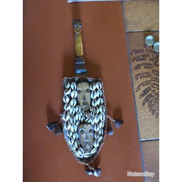 Poignard originaire du Congo