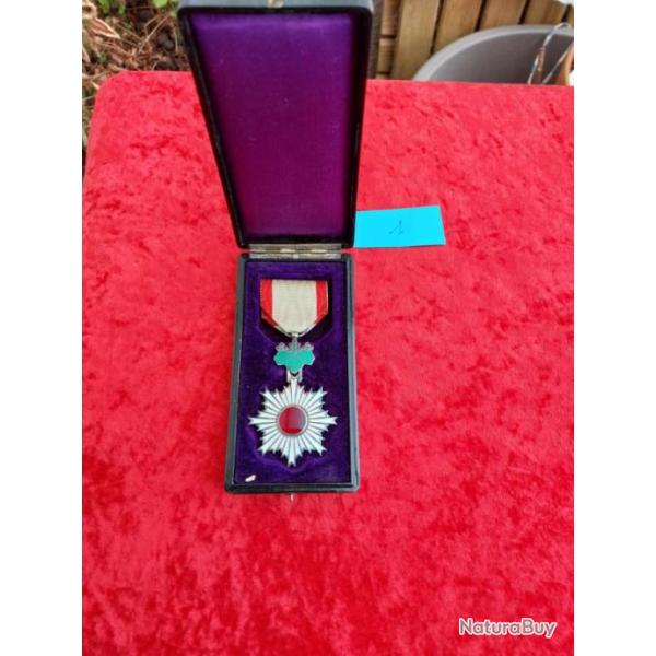 M�daille japonaise soleil levant, rising sun 6�me classe WW2 argent