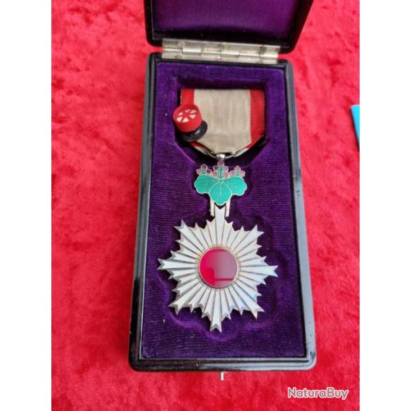 Ordre m�daille rising sun japonaise 6�me classe WW2 argent 3