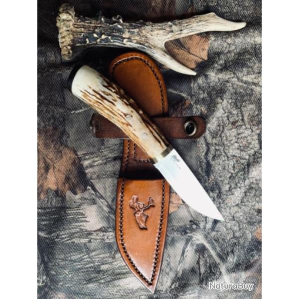 couteau artisanal � d�pecer skinner / gravure cerf