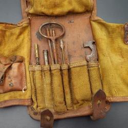 TROUSSE ENTRETIEN OUTILLAGE MITRAILLEUSE HOTCHKISS MODELE 1922 - FRANCE SECONDE GUERRE MONDIALE Fran