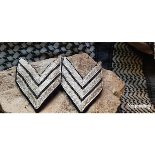 Arm�e Fran�aise- Lot de deux galons au grade de Sergent-chef cavalerie