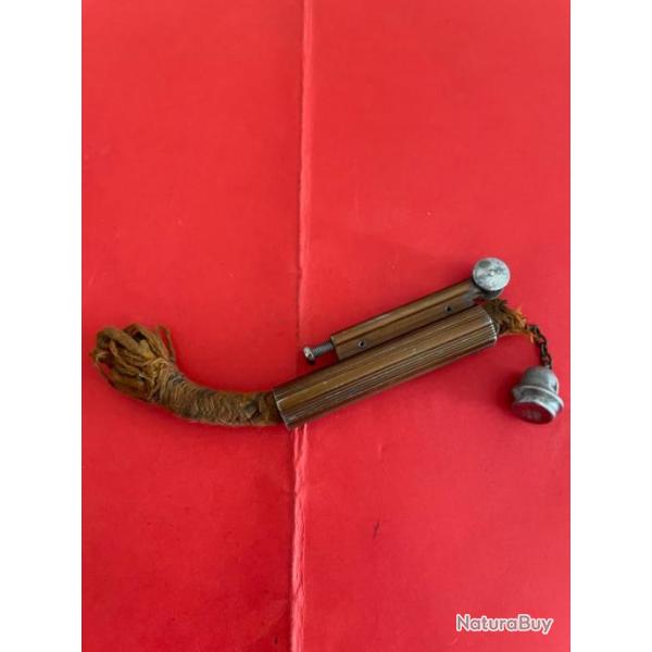 Briquet ancien � m�che