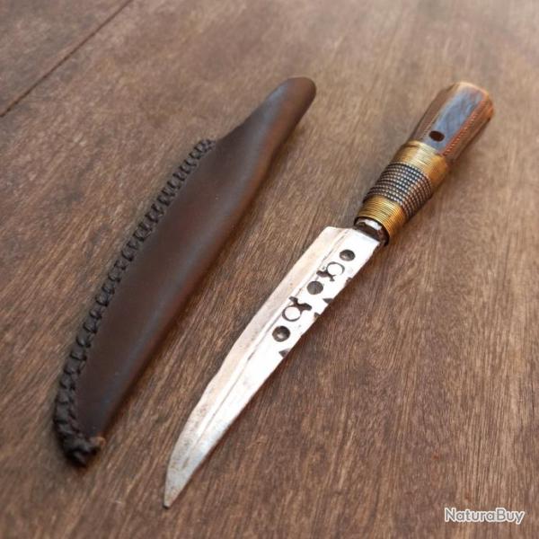 Joli Couteau BOU SAADI Afrique du nord avec �tui en cuir