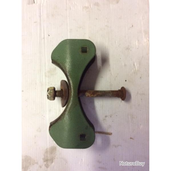 fixation pour �l�ment de balan�oire