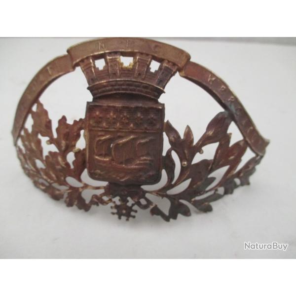 plaque de casque de pompier de paris  tr�s bon �tat