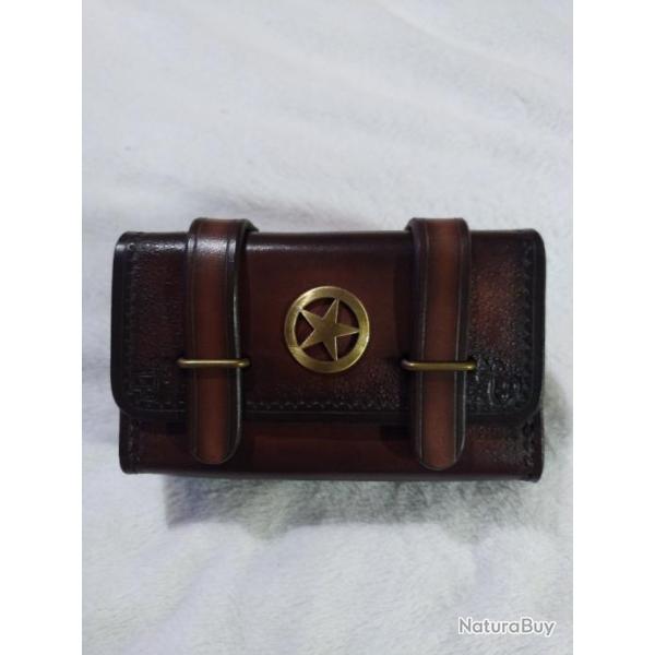 cartouchi�re / �tui en cuir fait main - mod�le 6