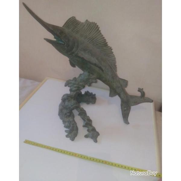 Statue m�tal - poisson - fontaine de jardin