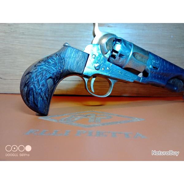 Poign�e crosse bec d'aigle "l'aigle" colt pietta subnose, gold rush