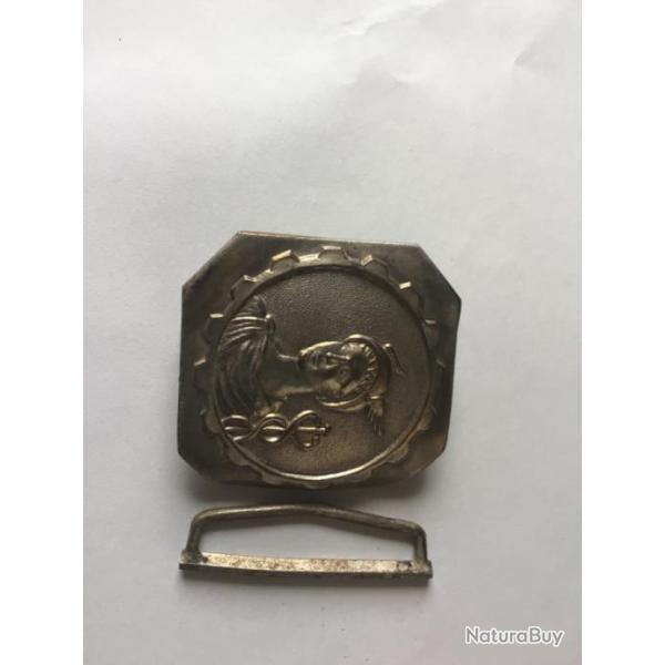 VENDU PAR LE-CUIRASSIER BOUCLE CEINTURON CORPS M�DICAL OU PHARMACIEN 55 X 55 MM