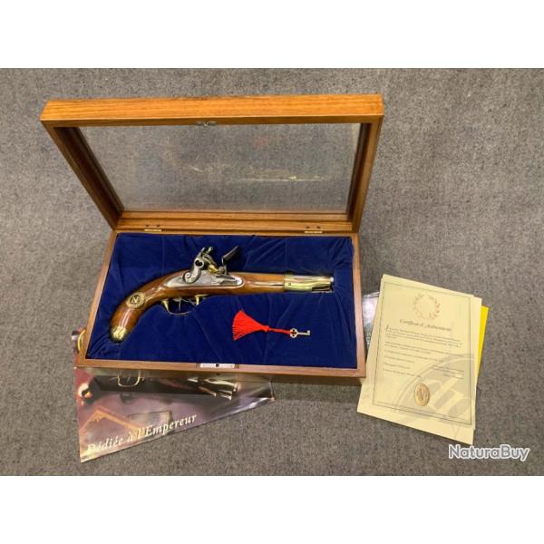 Pistolet Pedersoli an 9 comm�moratif s�rie limit�e