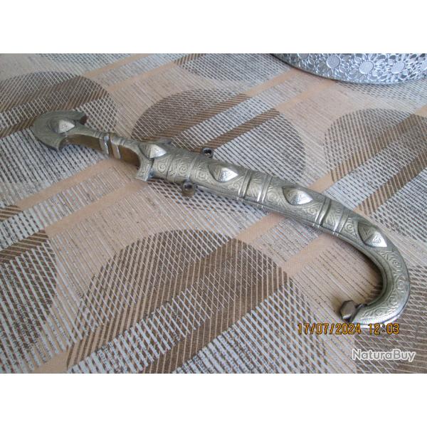 2�  poignard d'afrique du nord