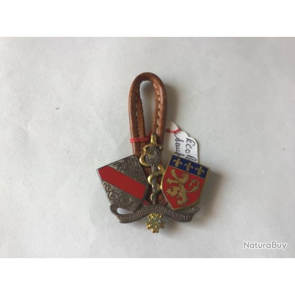 VENDU PAR LE-CUIRASSIER  INSIGNE �COLE SERVICE SANT� DE LYON