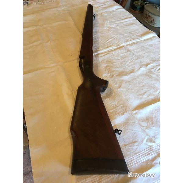 une crosse de carabine a verrou