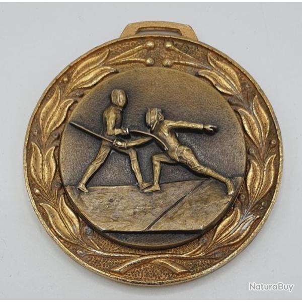 M�daille de bronze "Escrime" sign�e : VONA.