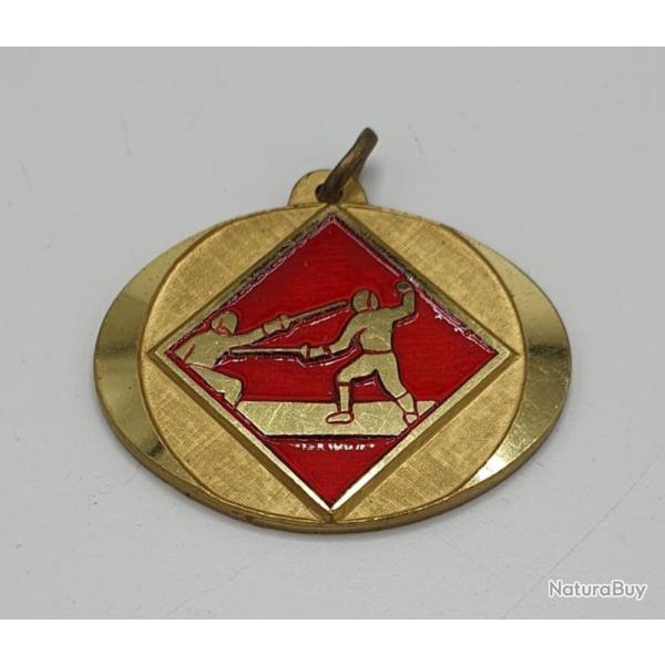 M�daille d'or bicolore "Escrime" .