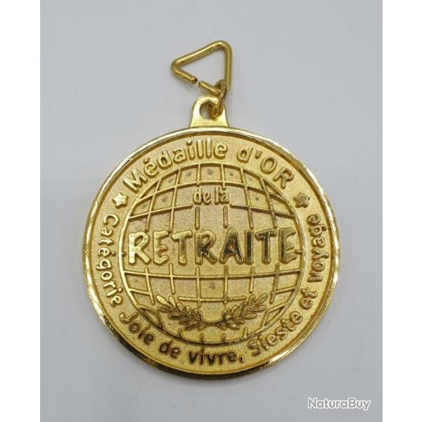 M�daille d'or de la retraite .