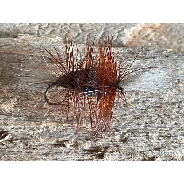 mouche Truite Bomber Gris hame�on num�ro 12