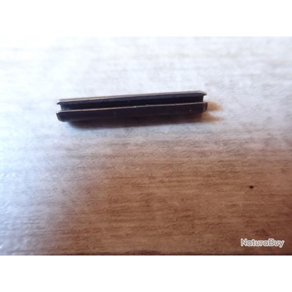 Axe, goupille pour arme. L : 24 mm. � 3,8 mm