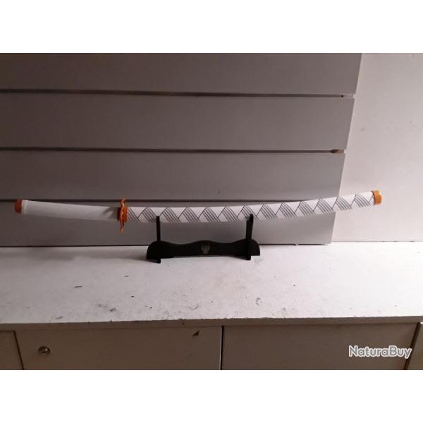 KATANA DE RENGOKU DANS DEMON SLAYER