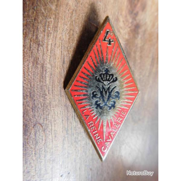 insigne 4eme R�giment de cuirassiers la reine cavalerie  /  G 942