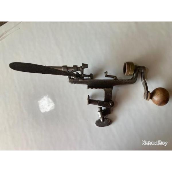 SERTISSEUR CAL 16 N�47