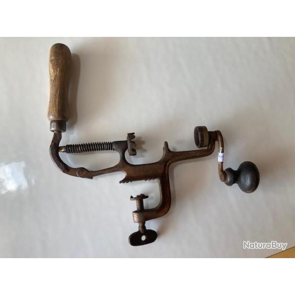 SERTISSEUR CAL 16   N� 69