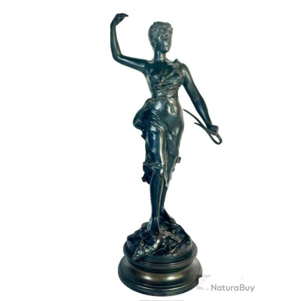 Diane chasseresse bronze par Levasseur Henri Louis