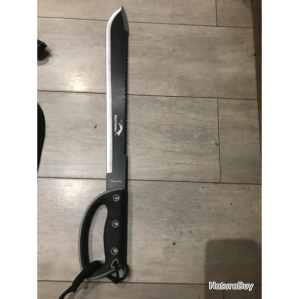 Machette black panth�re neuf